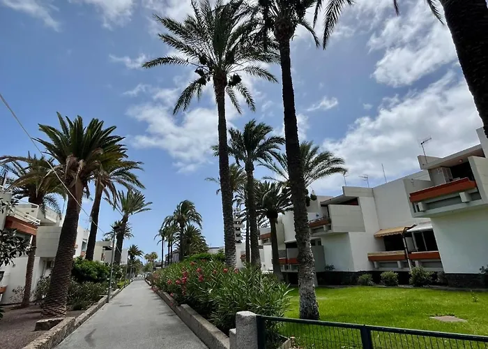 Piso F-primavera Gt アパート